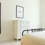 Avà